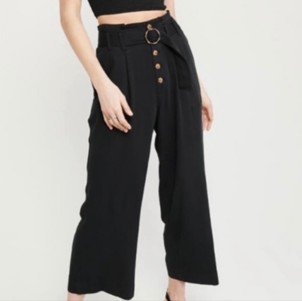 Abercrombie Black High-Waisted Wide Leg Crops